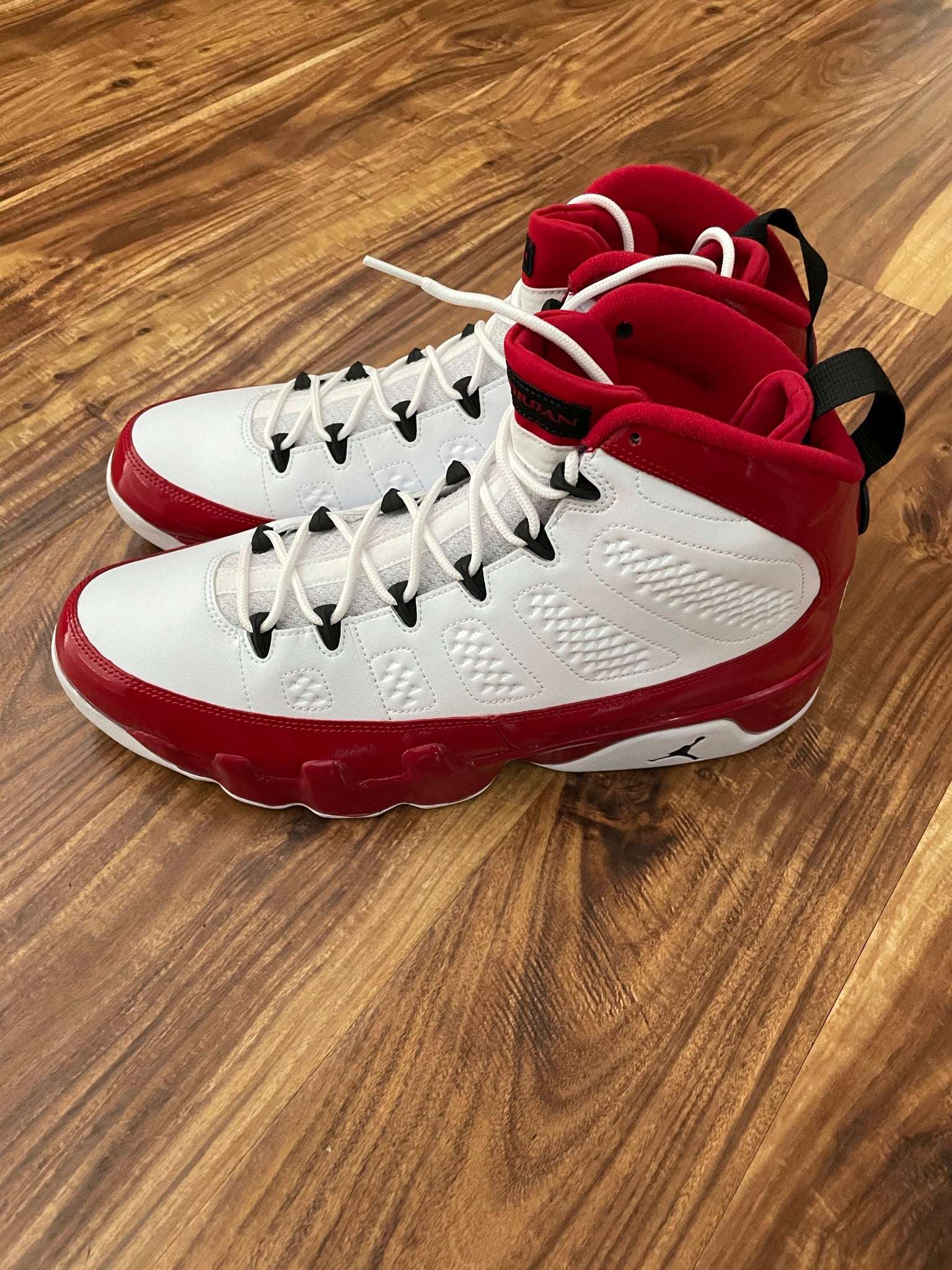 DS 2019 Jordan Retro 9 Gym Red