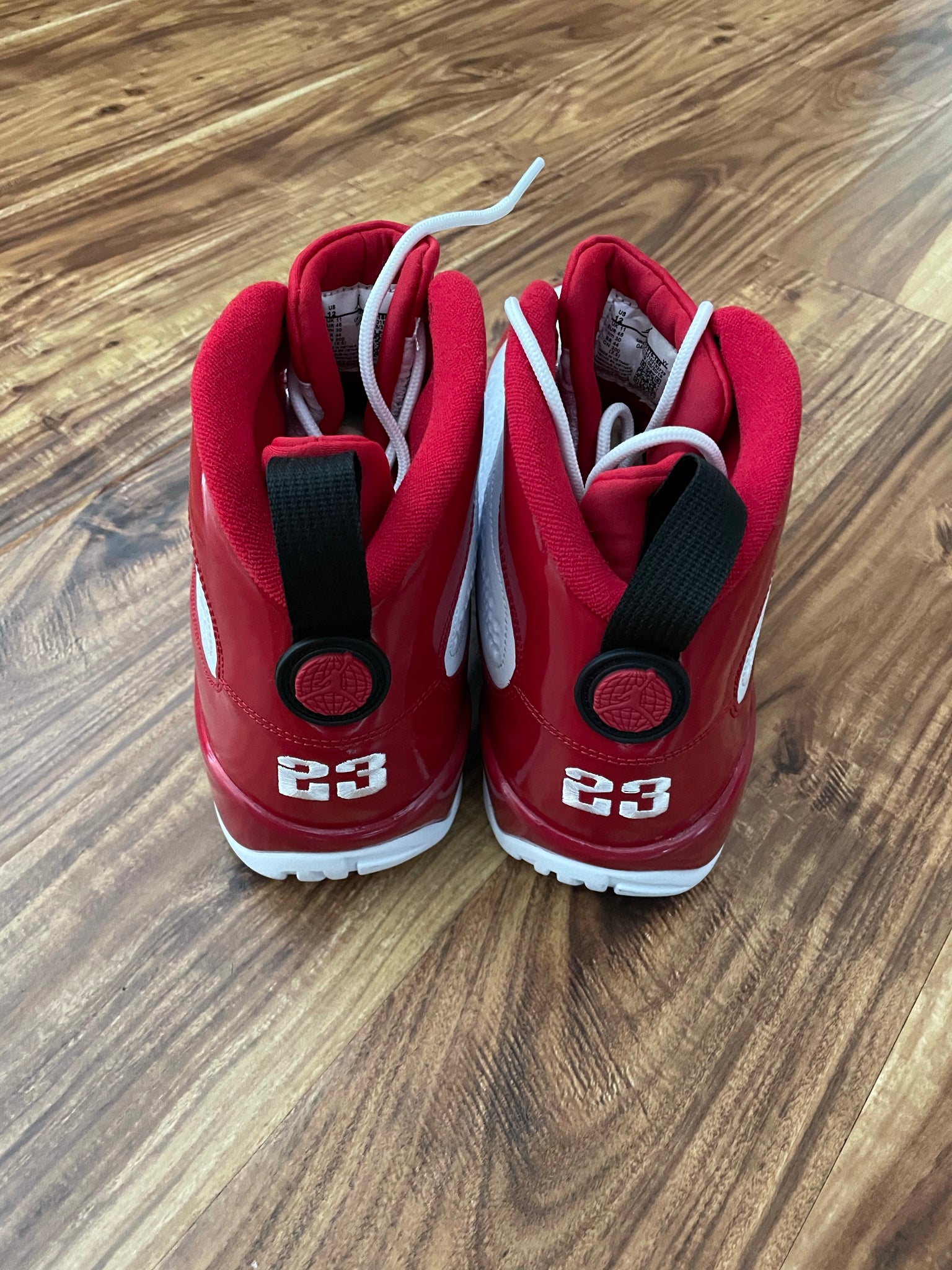 DS 2019 Jordan Retro 9 Gym Red